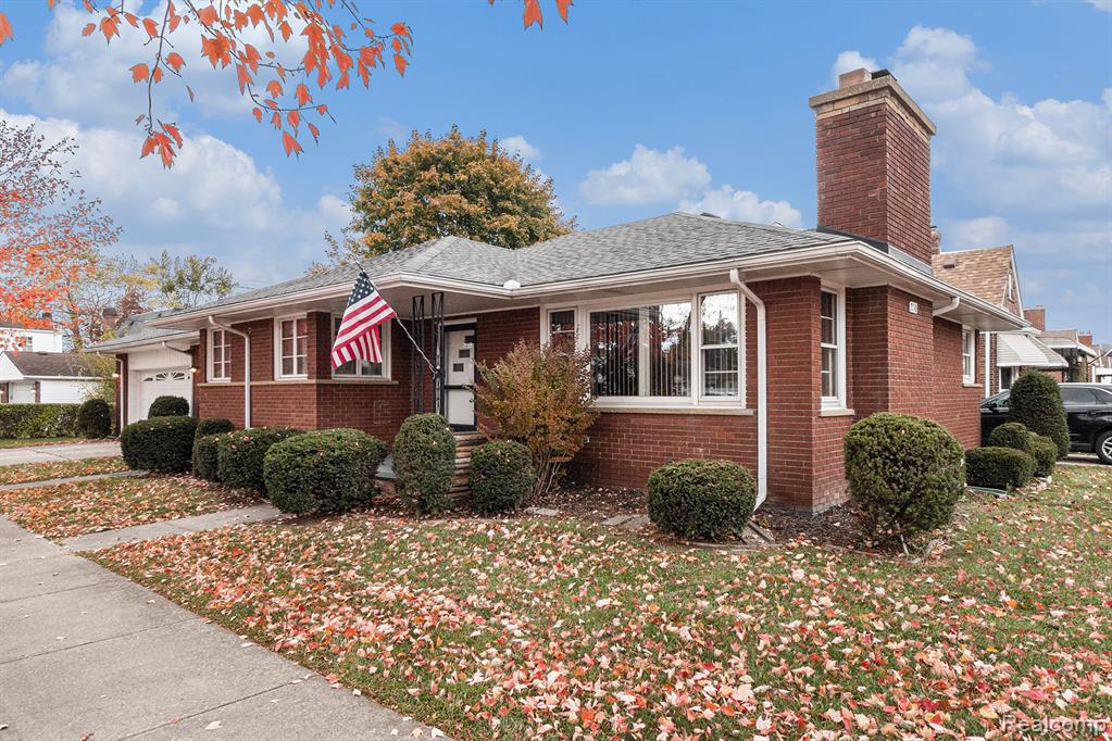 2110 21st Street, Wyandotte, MI 48192 — Photo 2