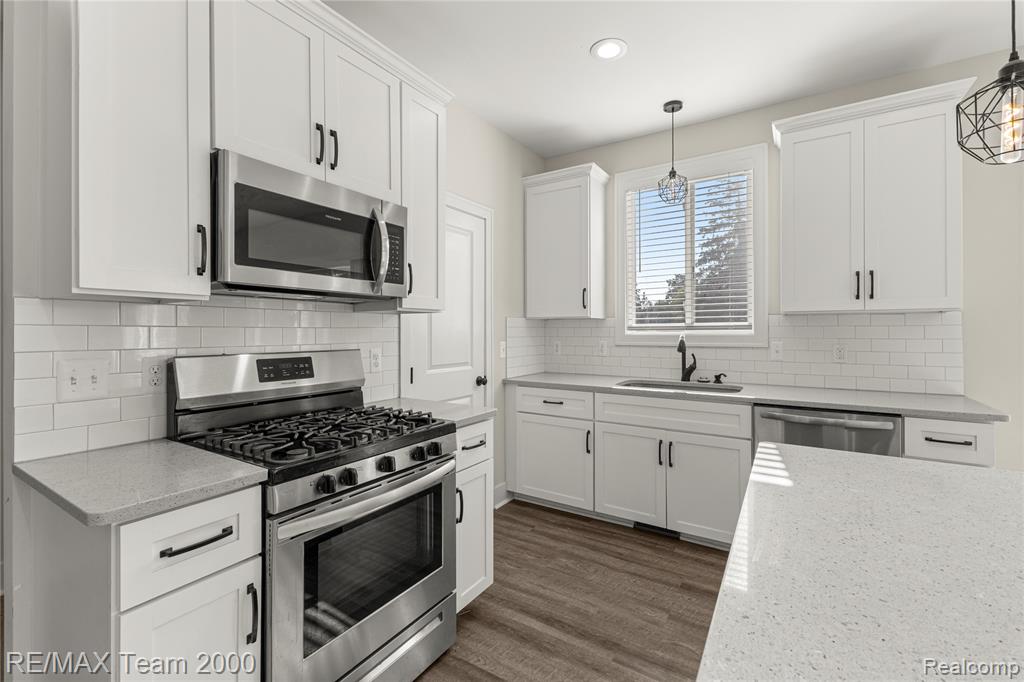 215 Clinton Street, Romeo, MI 48065 — Photo 14