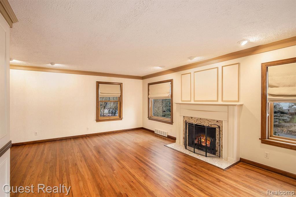 49830 SHELBY Road, Shelby Twp, MI 48317 — Photo 6