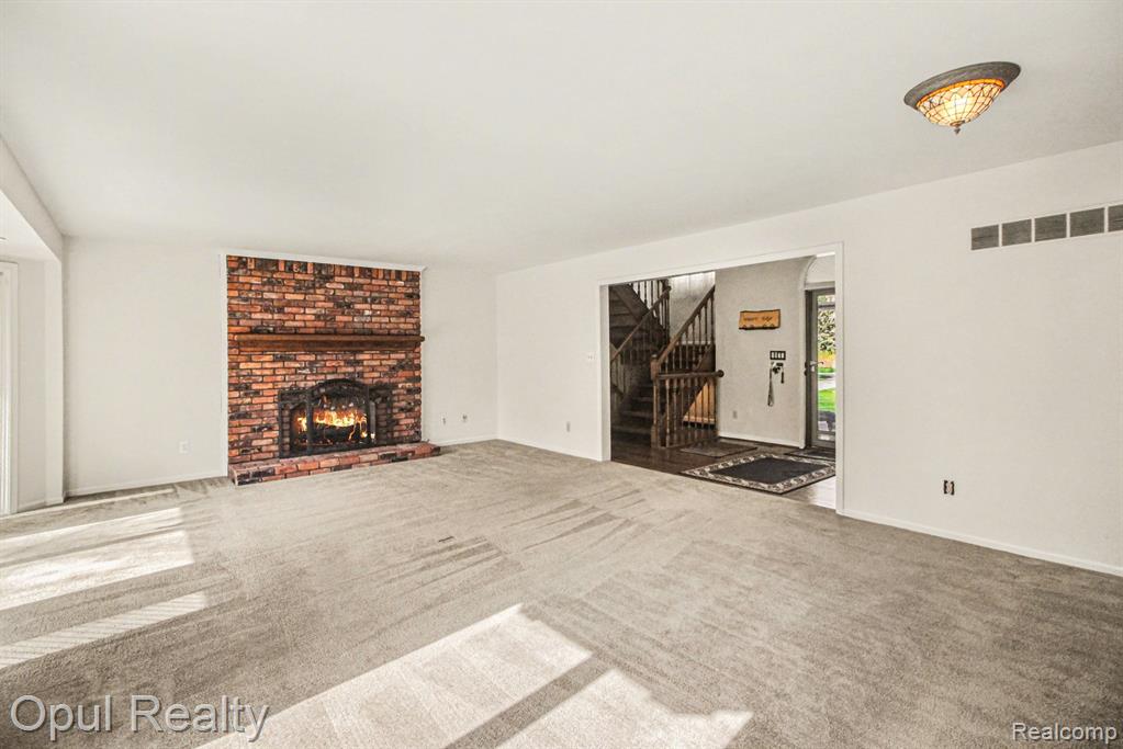 3575 Clark Circle, Commerce Twp, MI 48382 — Photo 32
