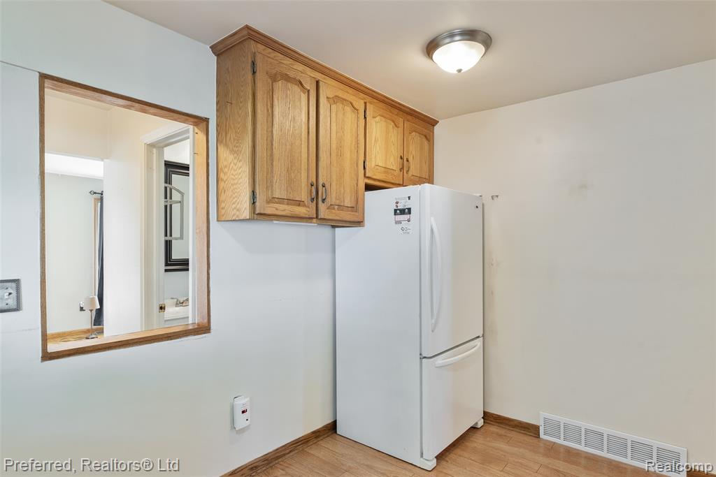 839 Judith Street, Westland, MI 48186 — Photo 5