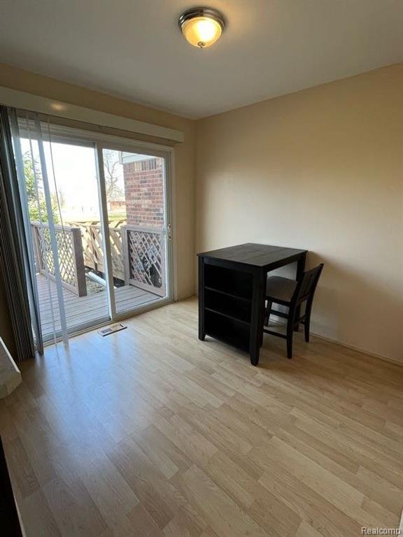 352 HAMPTON, South Lyon, MI 48178 — Photo 10
