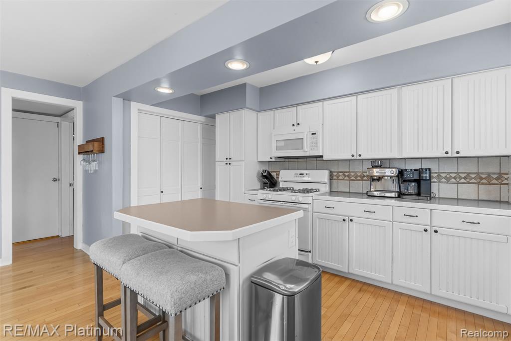 315 S West Street, Fenton, MI 48430 — Photo 17