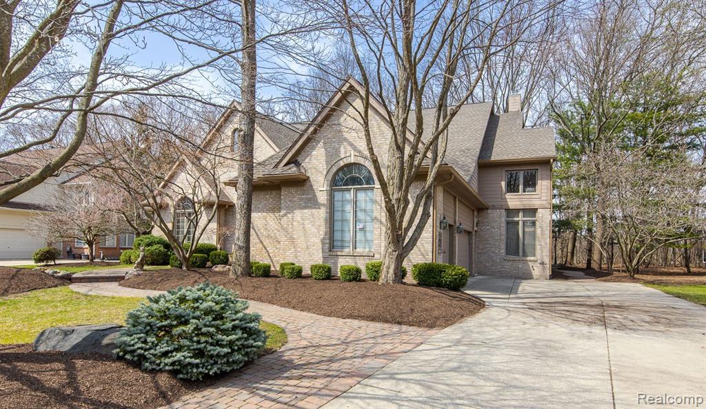 7252 Autumn Hill Drive, West Bloomfield, MI 48323 — Photo 3