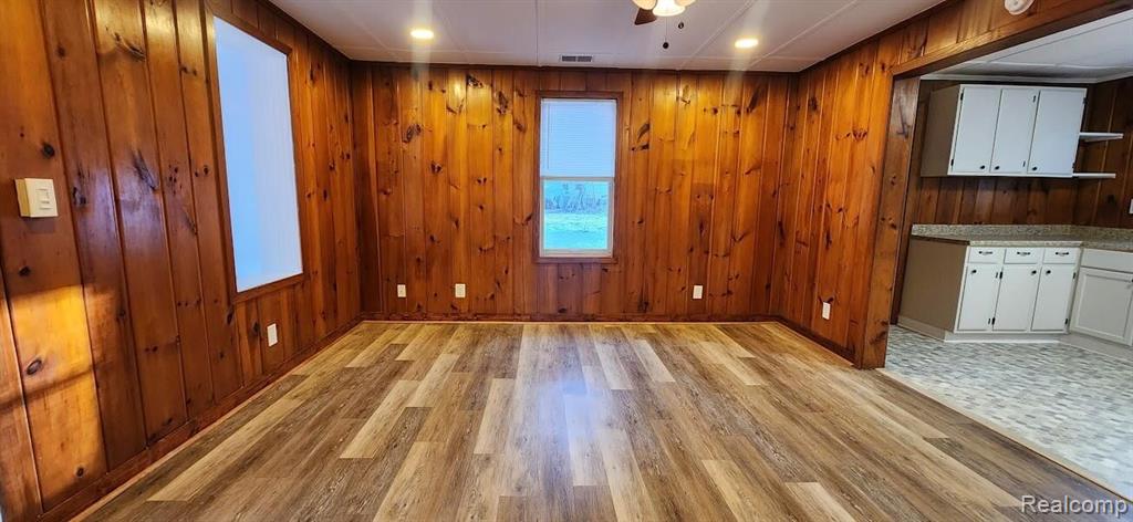 9952 RIVERVIEW, Pinckney, MI 48169 — Photo 13