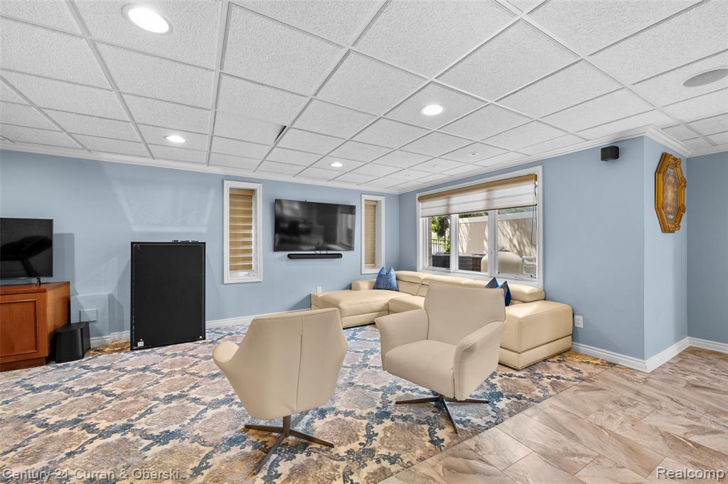 18091 Peninsula Way, Northville, MI 48168 — Photo 48
