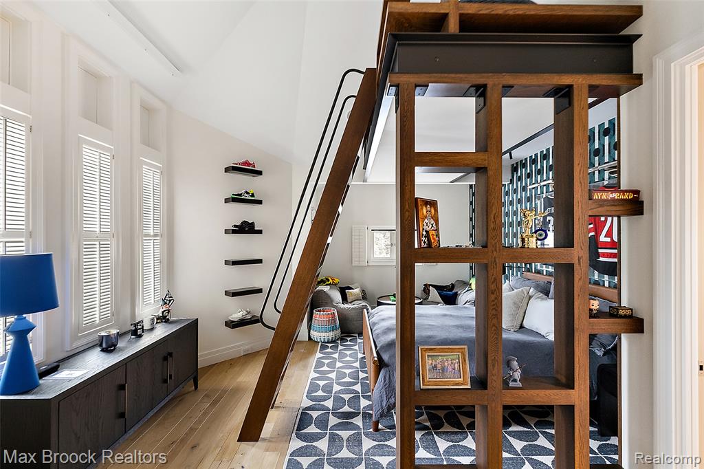 4740 Dow Ridge Road, Orchard Lake Village, MI, 48324