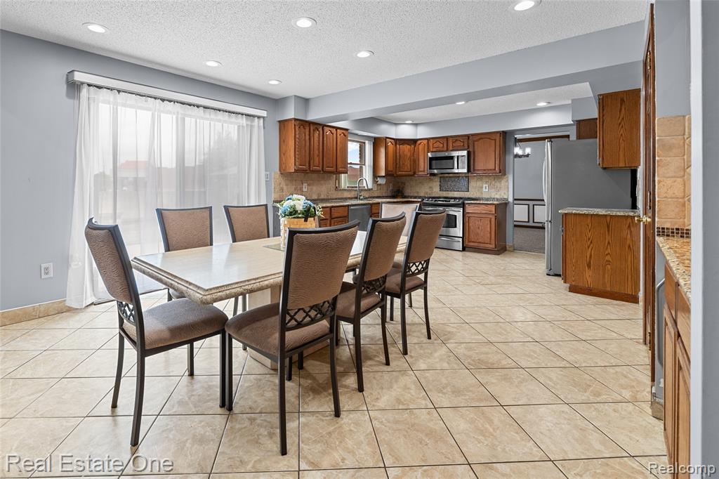 17300 Timothy Drive, Southgate, MI 48195 — Photo 15