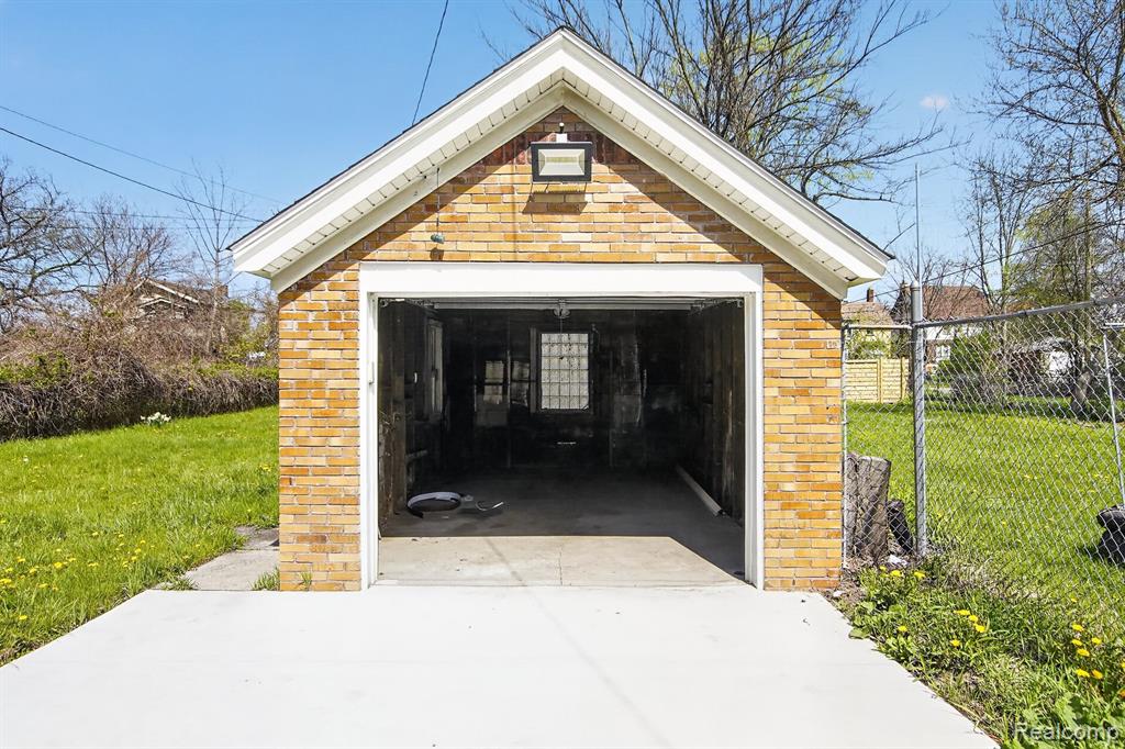 2534 Lamothe Street, Detroit, MI 48206 — Photo 43
