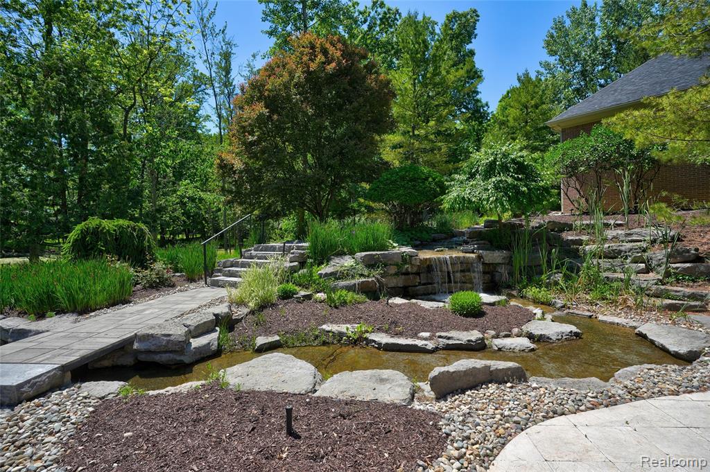 8479 Misty, Grand Blanc, MI 48439 — Photo 78