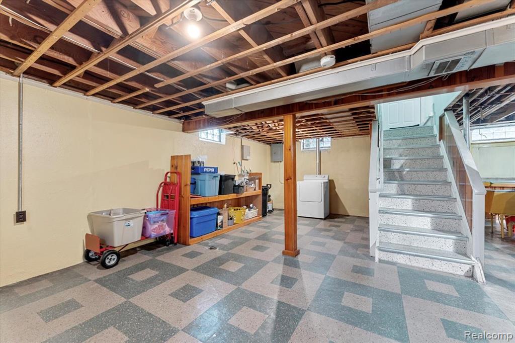 909 N Highland Street, Dearborn, MI 48128 — Photo 16