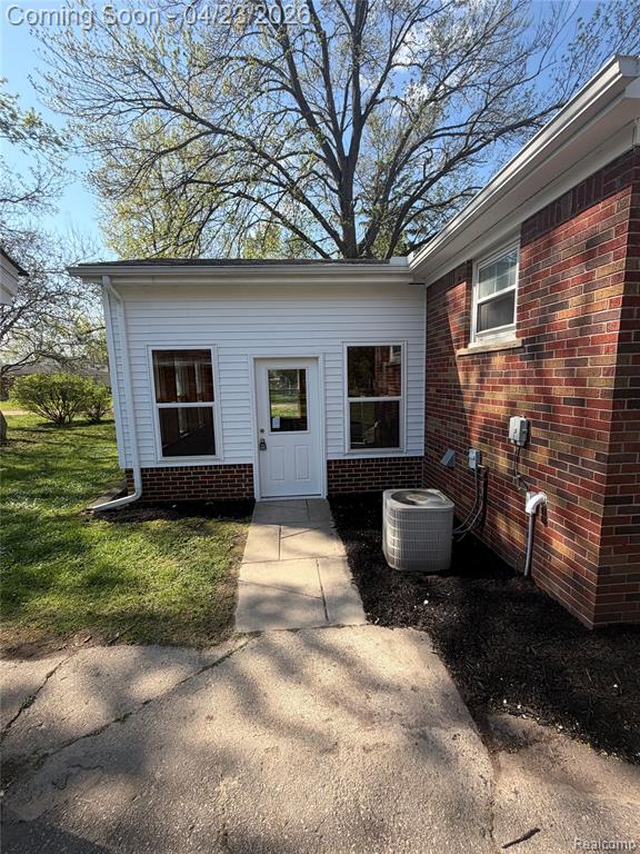 19527 Somers Street, New Boston, MI 48164 — Photo 4