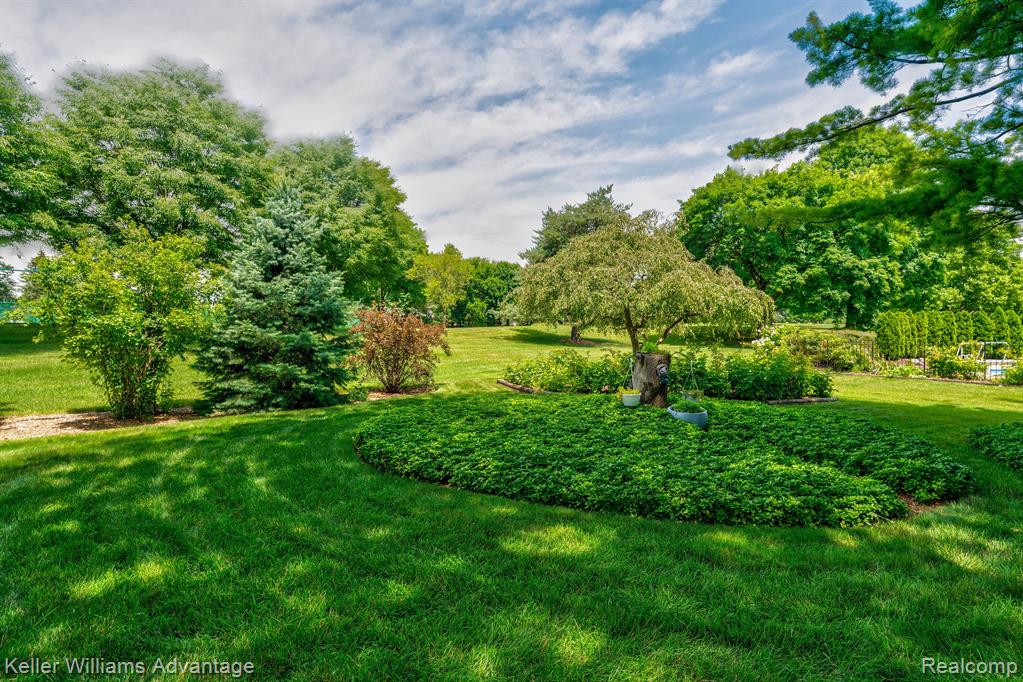 41764 Camden Court, Northville, MI 48168 — Photo 47