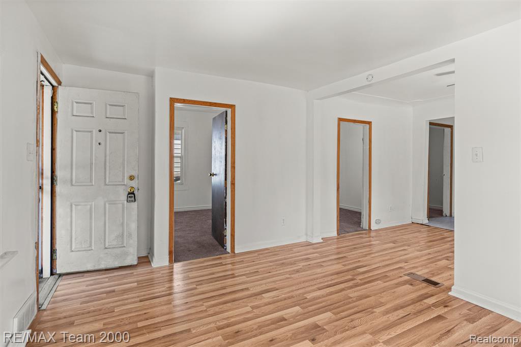 21304 Glen Lodge Road, Royal Oak, MI 48220 — Photo 10