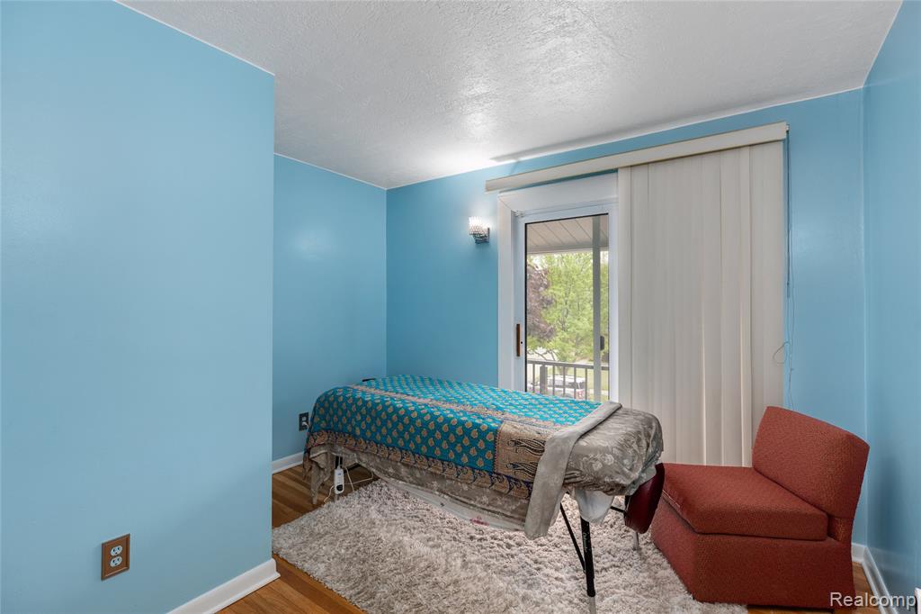 10504 Borgman Avenue, Huntington Woods, MI — Photo 21