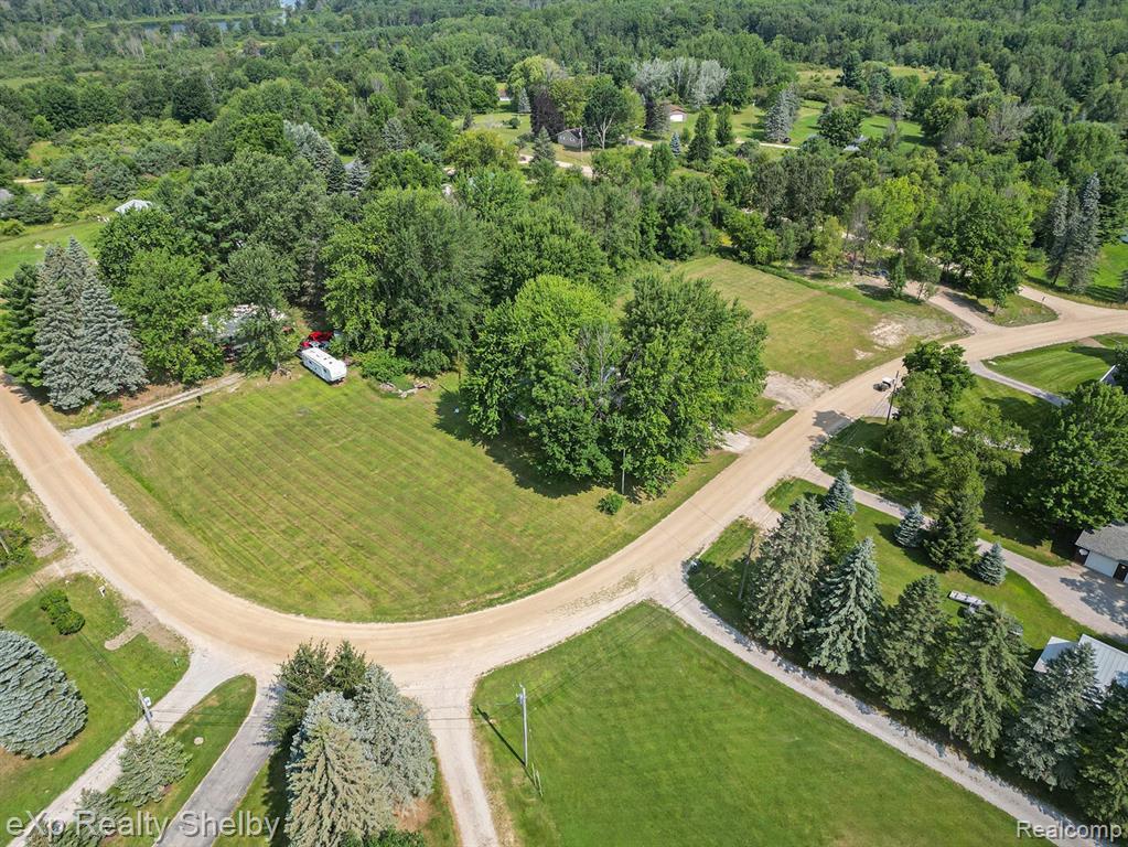 9486 MIRAMICHI Drive, Evart, MI 49631 — Photo 28