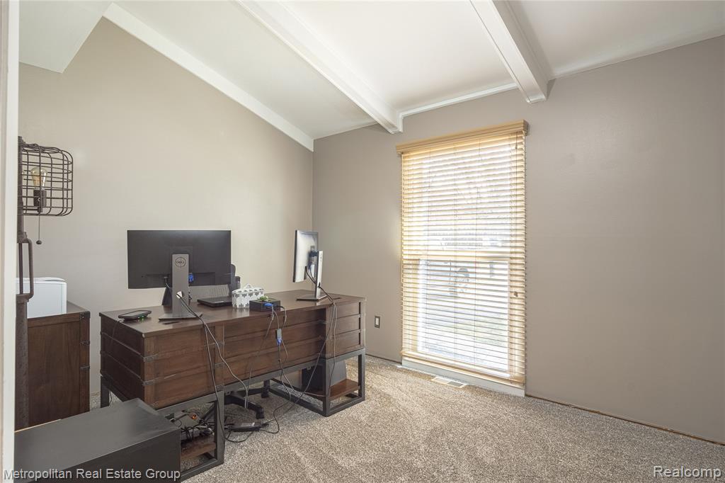 6364 Pinecroft Drive, West Bloomfield, MI — Photo 14