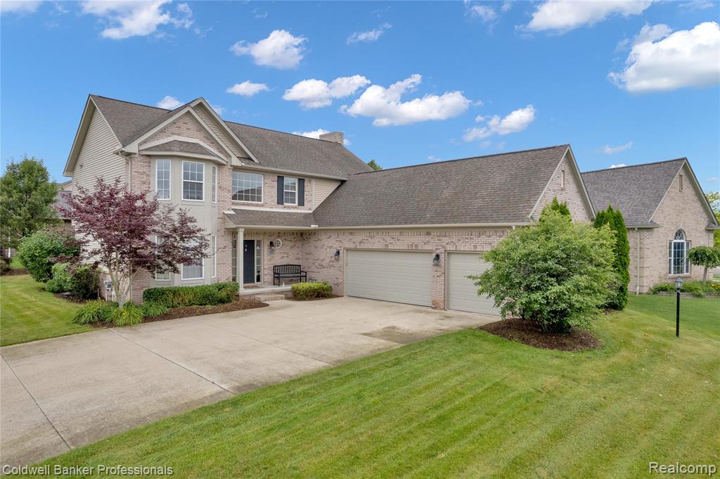 597 Bay Pointe Drive, Oxford, MI 48371 — Photo 29