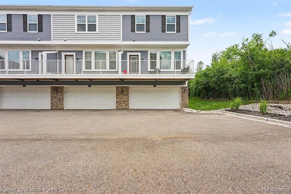 4923 Treeside Lane, Troy, MI 48098 — Photo 20