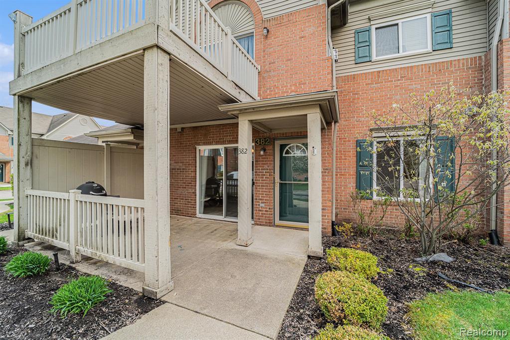 382 MARIGOLD Circle, Westland, MI — Photo 4