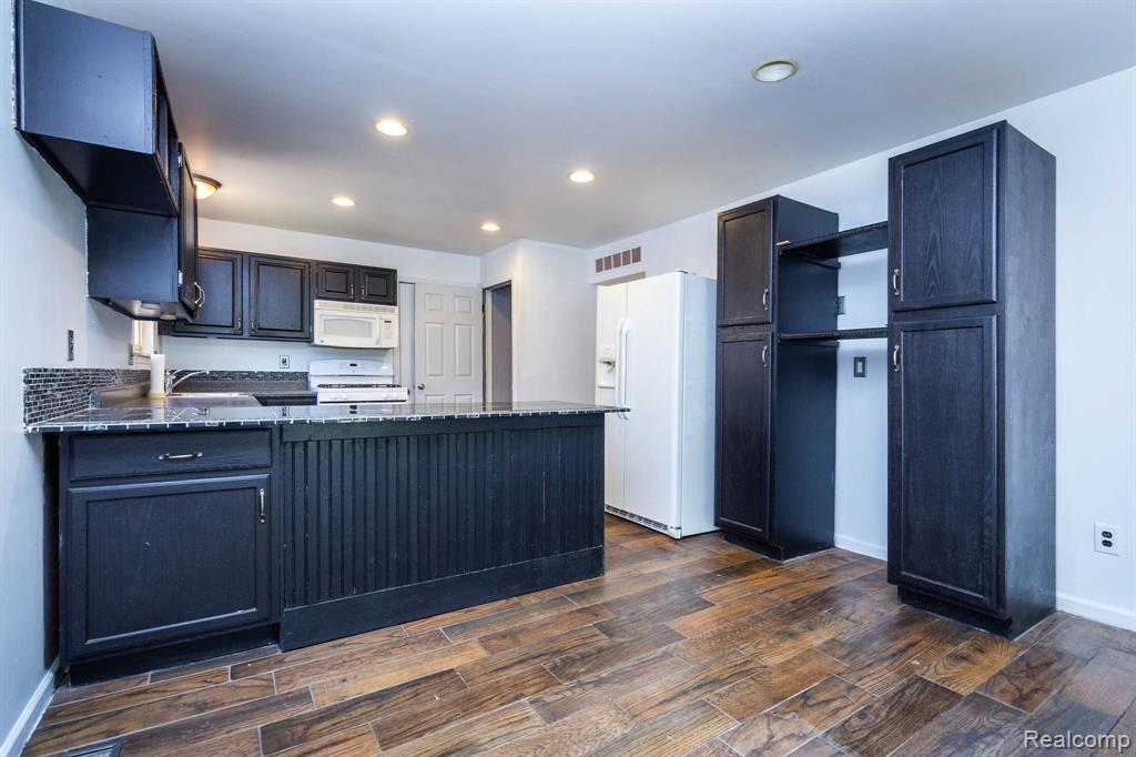 32016 Belcrest Road, Rockwood, MI — Photo 13