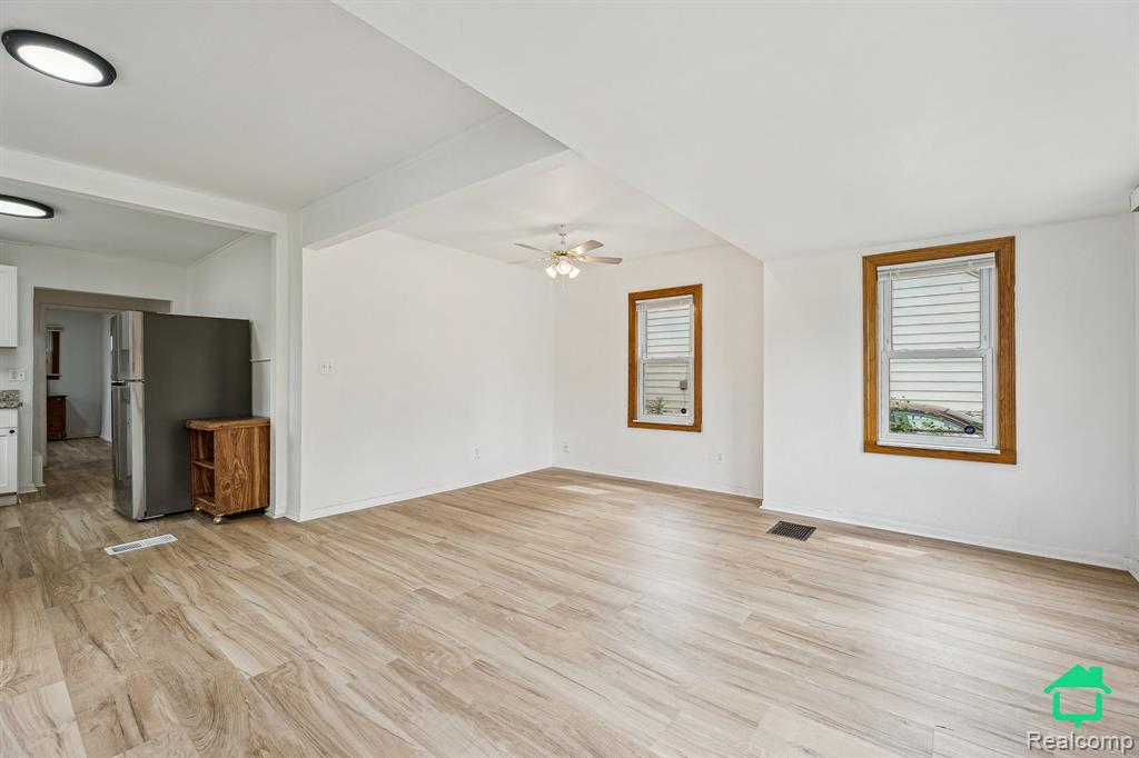 823 Hawthorne Avenue, Ypsilanti, MI 48198 — Photo 3