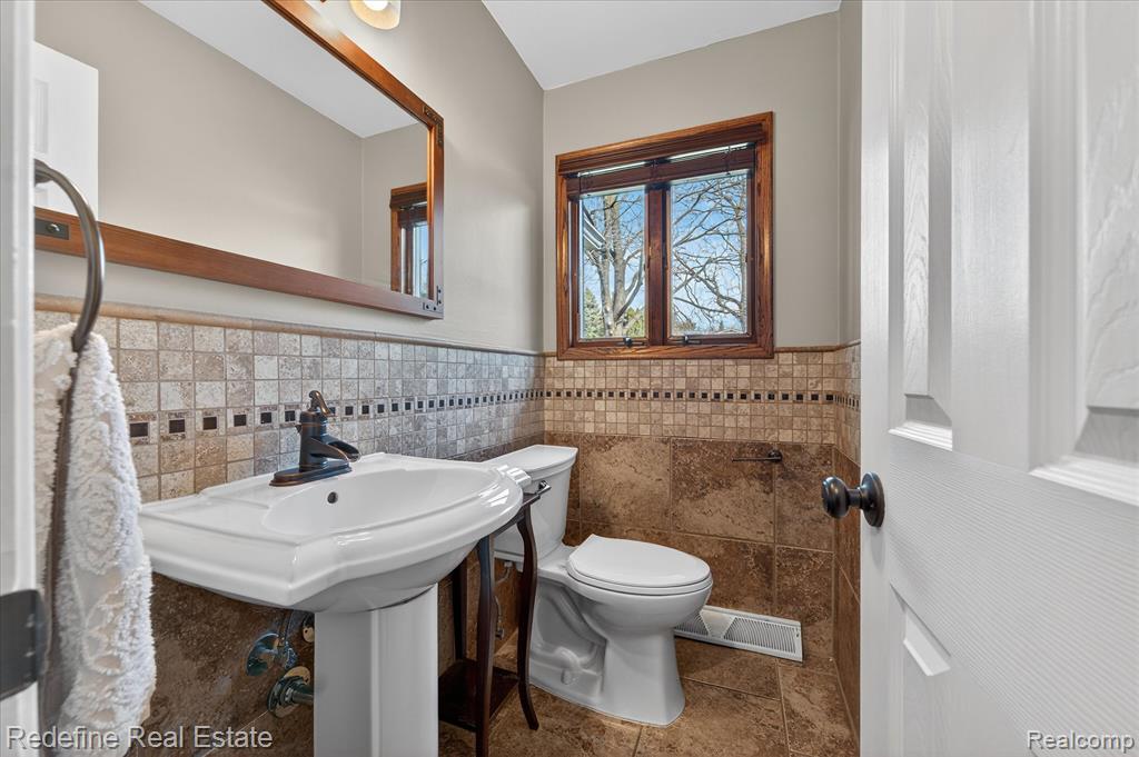 47025 S Chigwidden Drive, Northville, MI 48167 — Photo 18