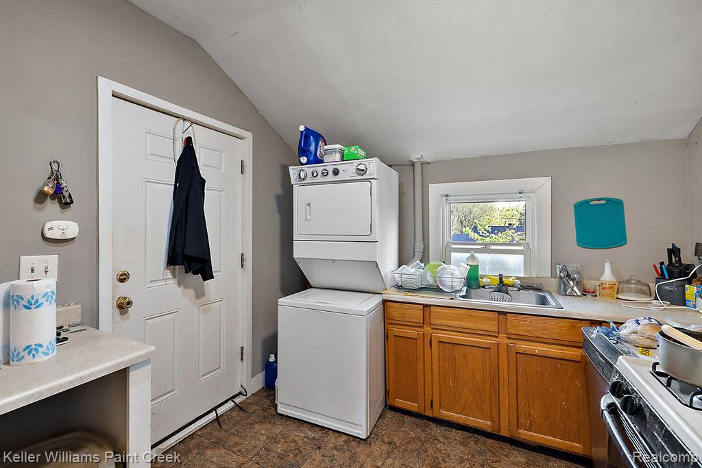31 W BARRETT Avenue, Madison Heights, MI 48071 — Photo 14