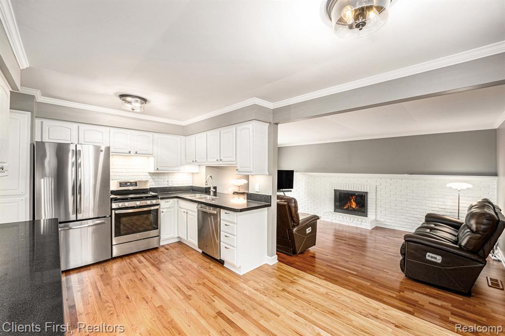 8451 Orhan Street, Canton, MI 48187 — Photo 6