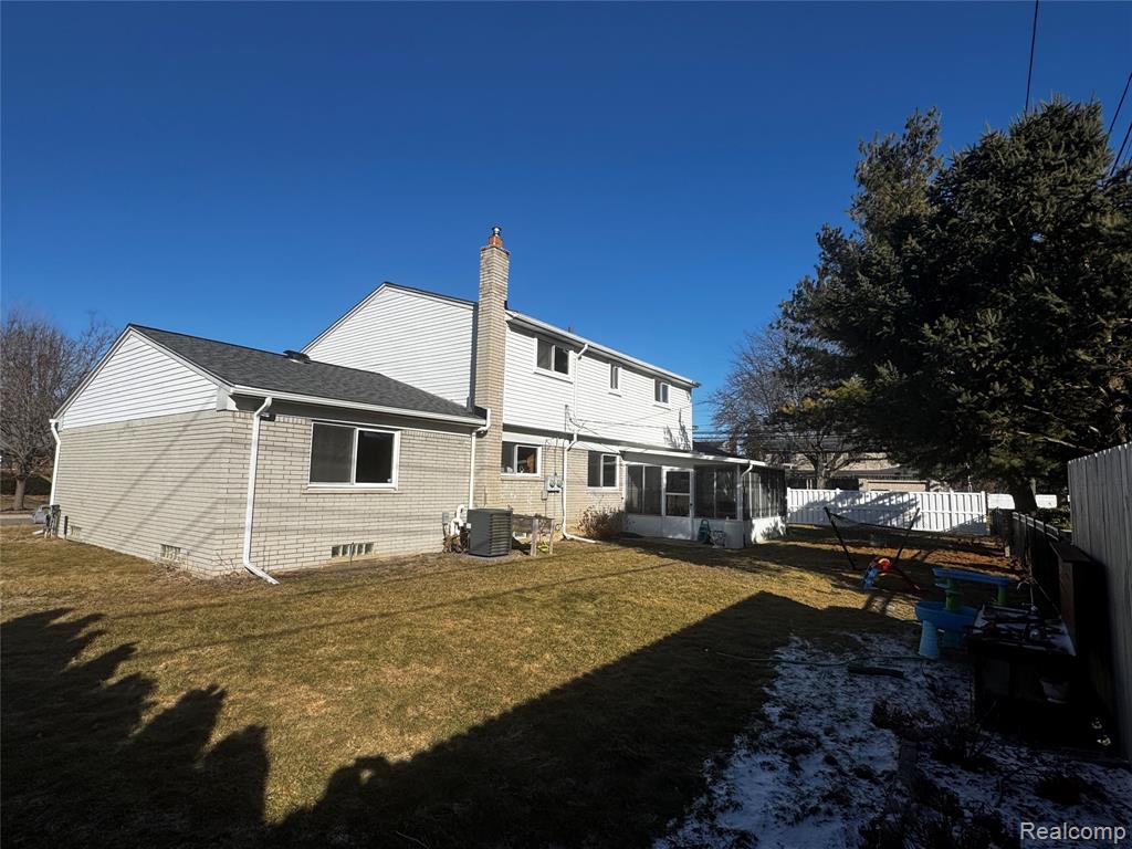 855 Avon Court, Grosse Pointe Woods, MI 48236 — Photo 42
