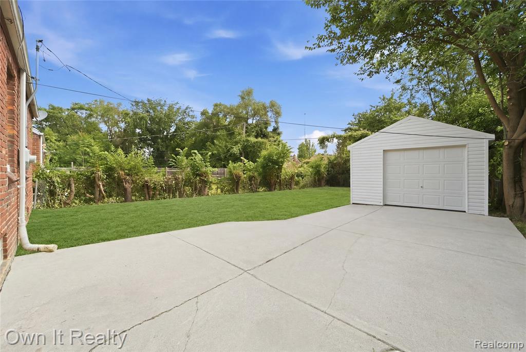 20190 Stansbury Street, Detroit, MI 48235 — Photo 28