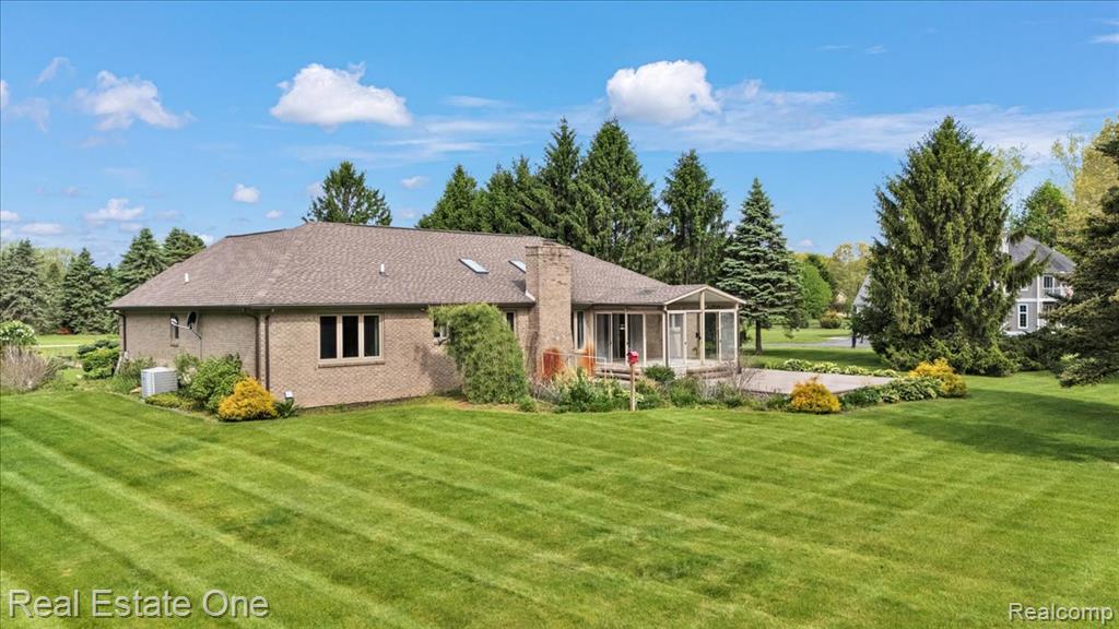 751 Bristol Lane, Clarkston, MI 48348 — Photo 35