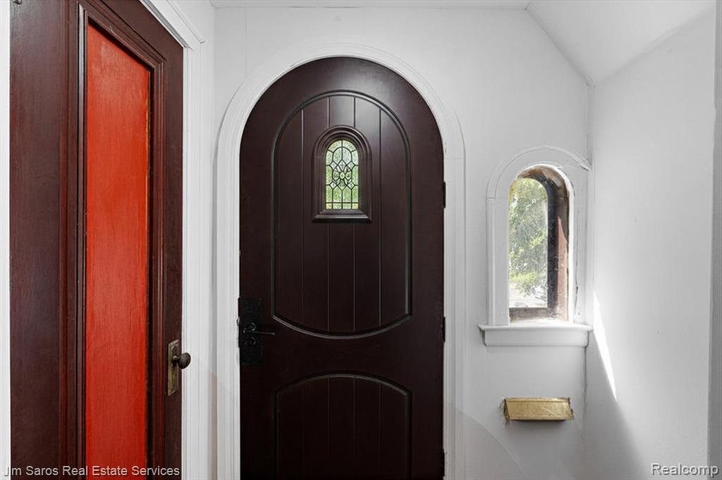 9417 E OUTER Drive - Photo 3