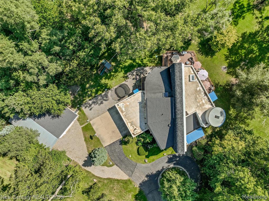 275 Angola Street, Wolverine Lake, MI 48390 — Photo 83
