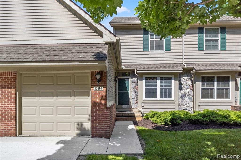 30997 CENTENNIAL Drive, Novi, MI 48377 — Photo 3