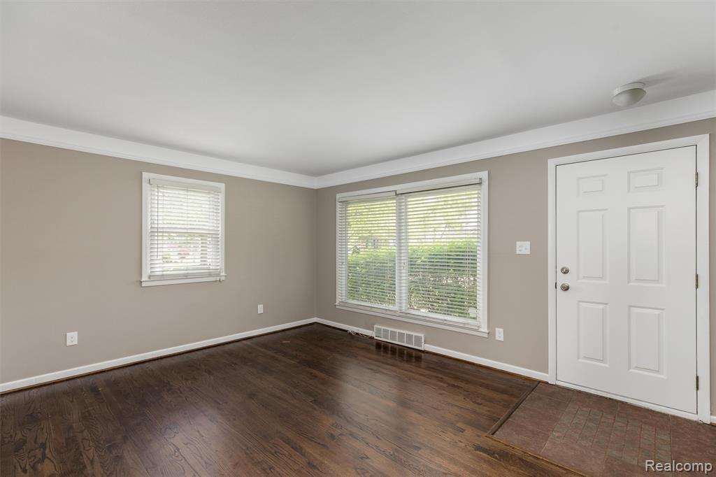 4410 Rosewold Avenue, Royal Oak, MI 48073 — Photo 3