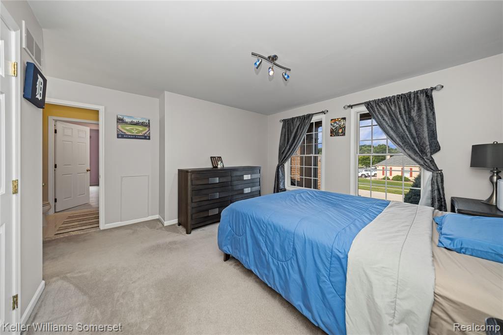 41659 Touchstone Drive, Sterling Heights, MI 48314 — Photo 31