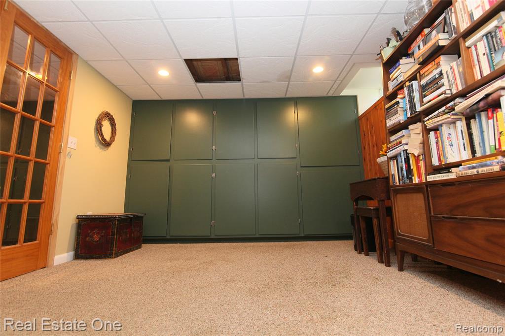 483 Rochdale Drive S, Rochester Hills, MI 48309 — Photo 33