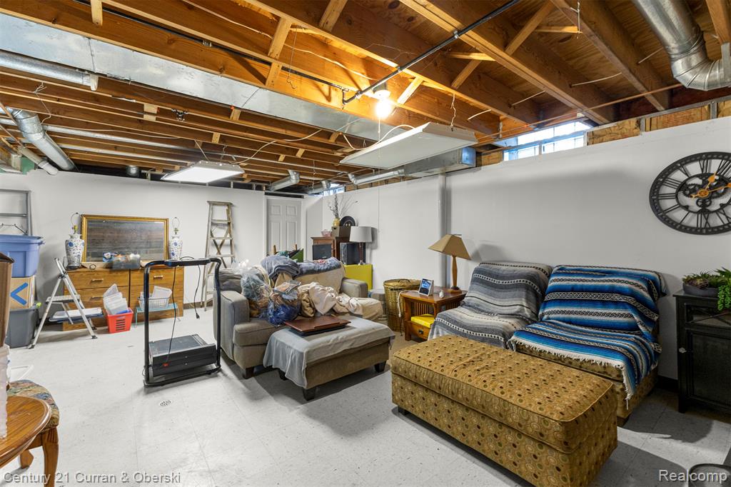 250 Chestnut Street, Wyandotte, MI 48192 — Photo 15