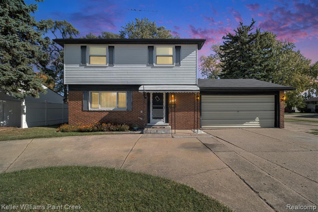 8125 Willesdon Square, Sterling Heights, MI 48312 — front exterior