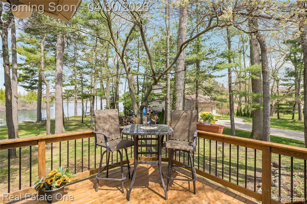 2748 Armstrong Drive, Lake Orion, MI — Photo 10
