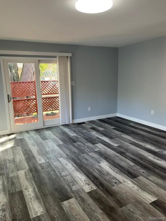 7535 STANDARD, Center Line, MI 48015 — Photo 17