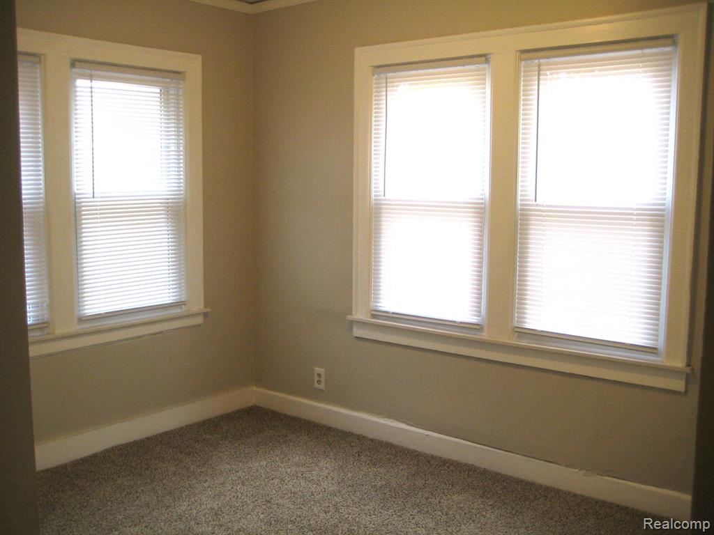 8066 NORMILE Street, Detroit, MI 48204 — Photo 17