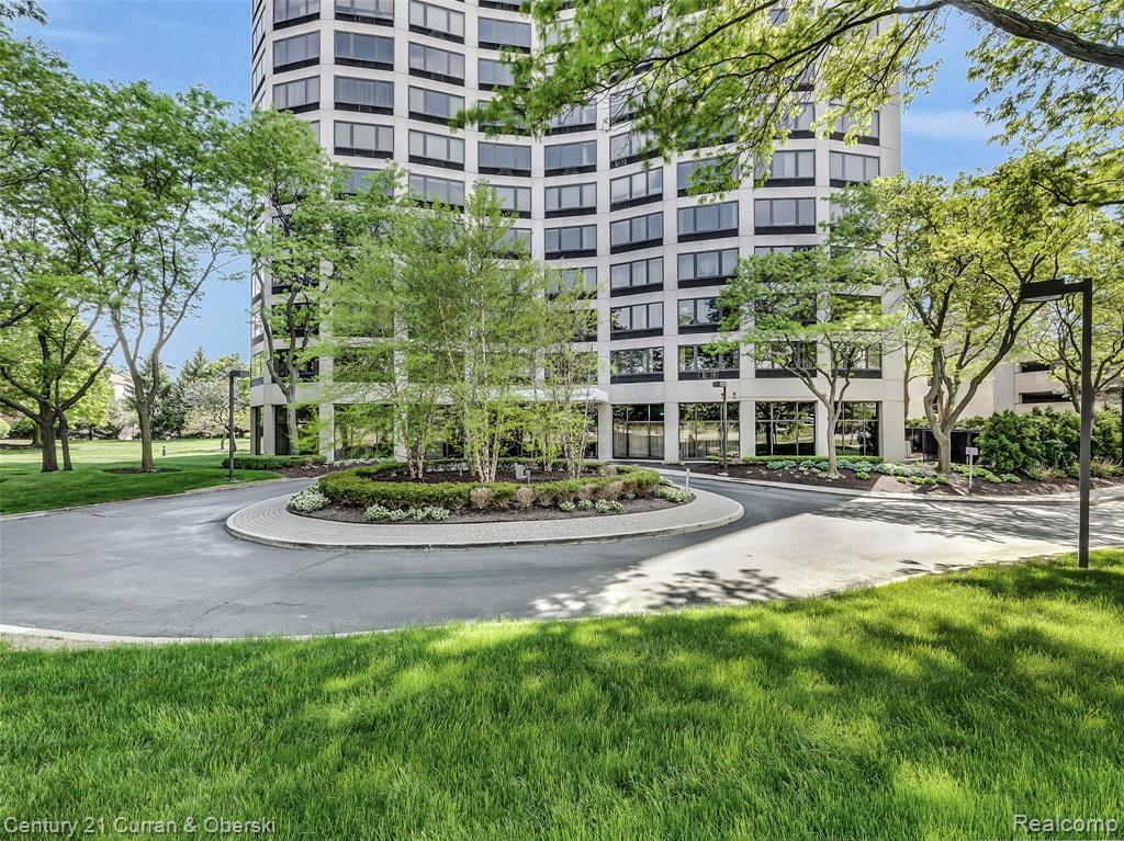 5000 Town Center, 2003, Southfield, MI 48075 — Photo 34