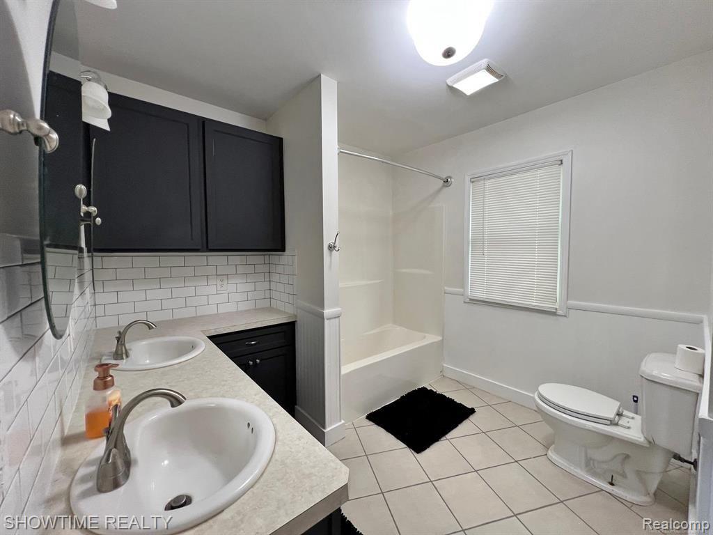 159 S HIGH Street, MI 48419 — Photo 13