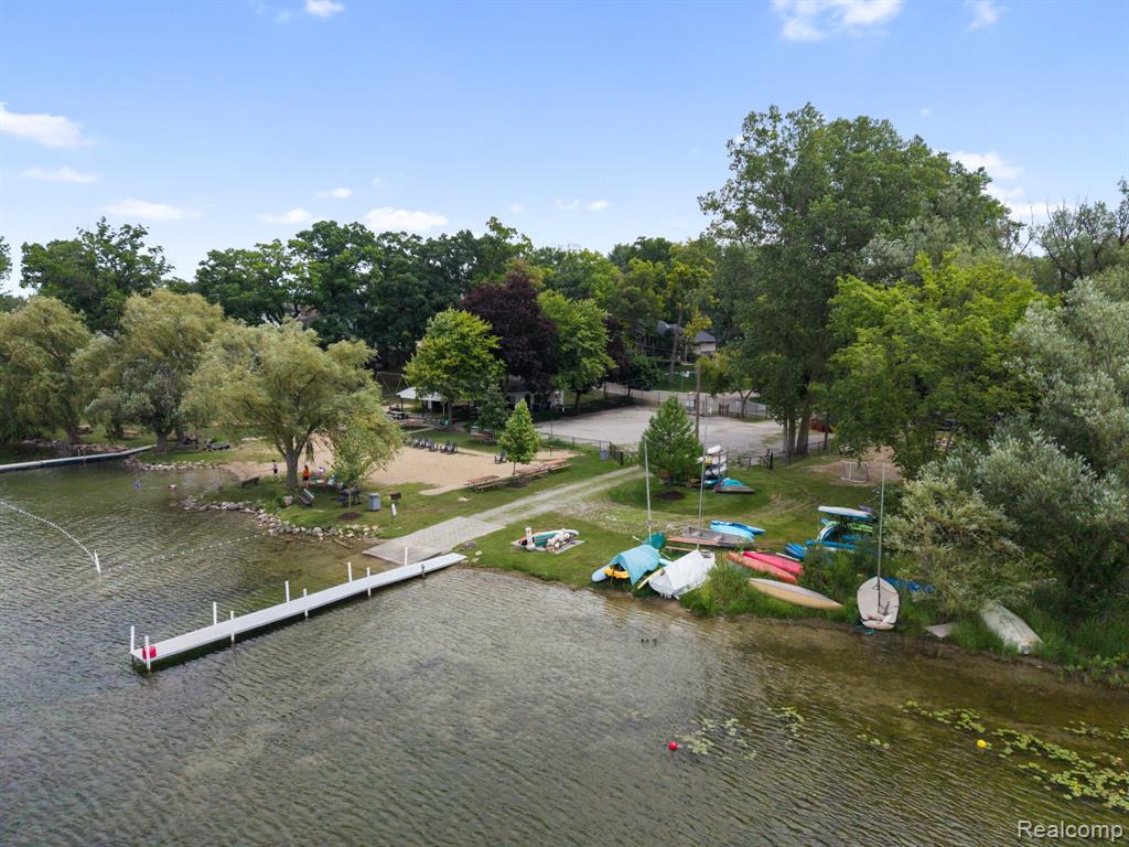5775 Eastman Boulevard, West Bloomfield, MI 48323 — Photo 43