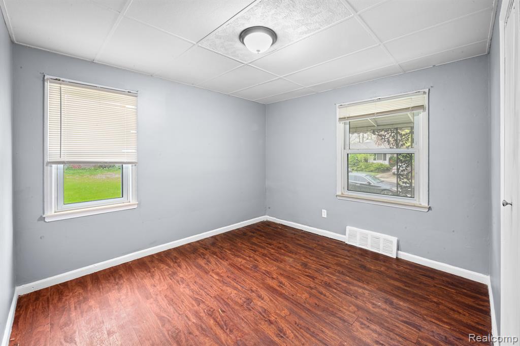 3454 S BEATRICE Street, Detroit, MI 48217 — Photo 13