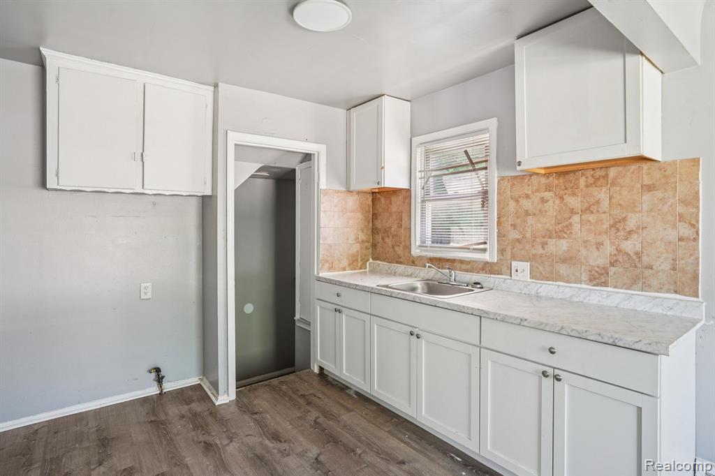 6526 Heyden Street, Detroit, MI 48228 — Photo 12