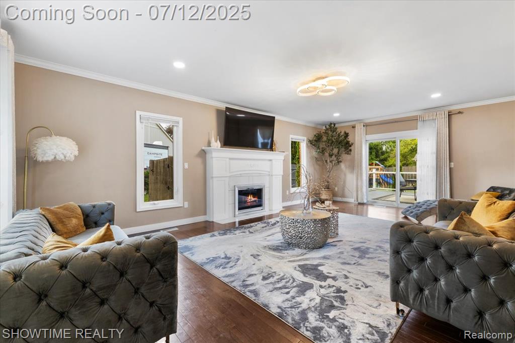 41741 Lore Court, Clinton Twp, MI 48038 — Photo 9