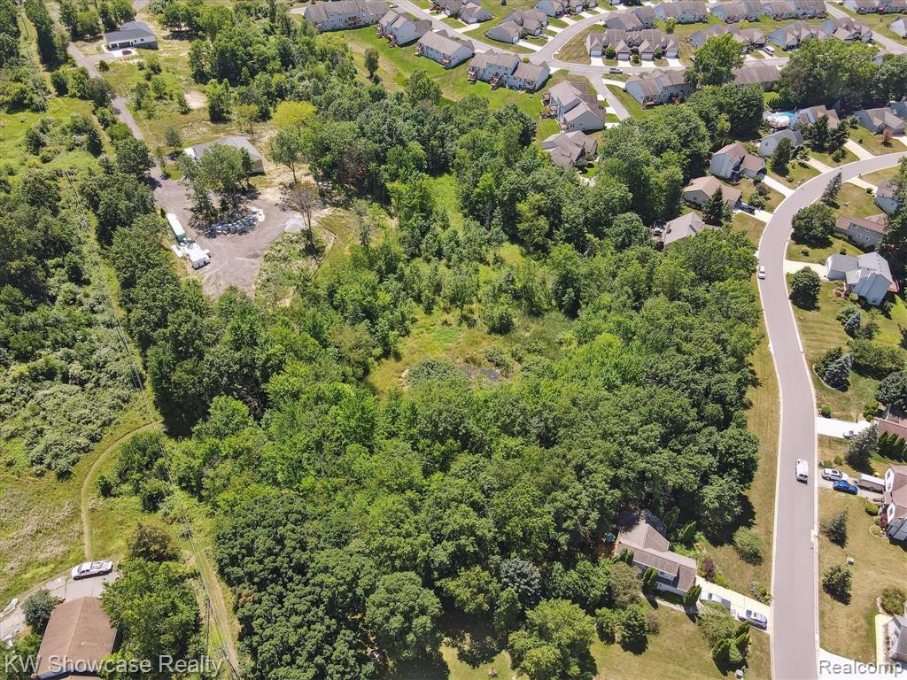 1657 Frech Lane, Howell, MI 48843 — Photo 8